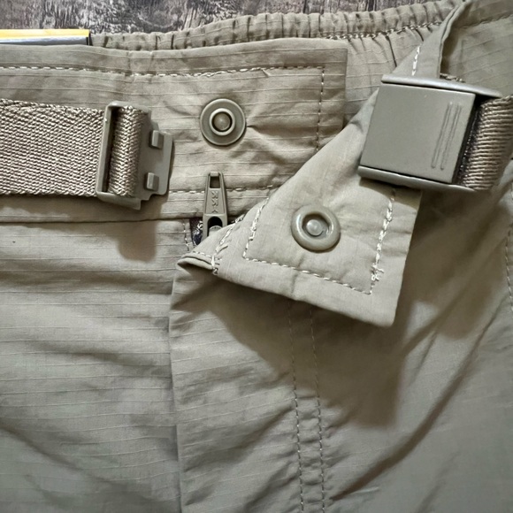 EB Aloe Tech Shorts - Picture 4 of 13